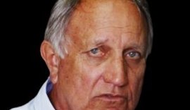 Ex-governador de Alagoas é hospitalizado com sintomas de Covid