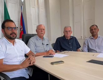 QUEBRANGULO: Manoel Tenório garante '15º salário' e injeta R$ 3,7 milhões na Educação