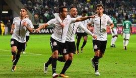 Corinthians encerra série do Palmeiras em casa e dispara na liderança