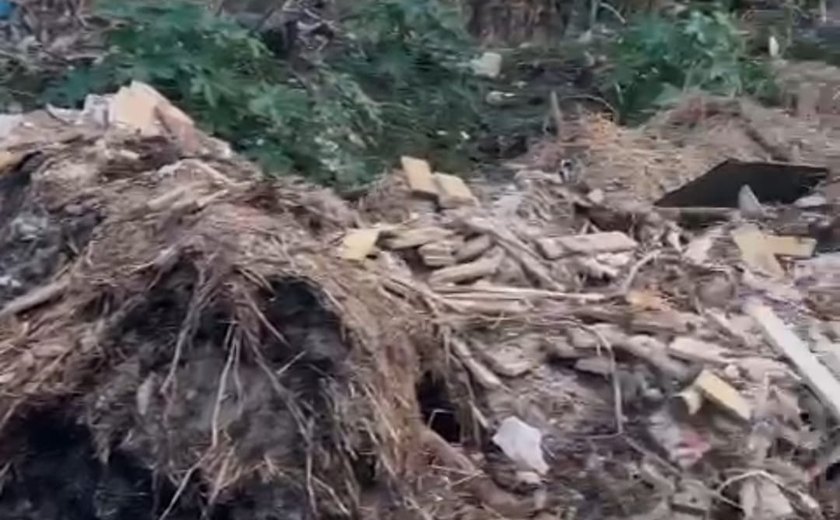 Vídeo: moradores e turistas denunciam lixão a céu aberto criado nas proximidades do rio da Fonte Grande