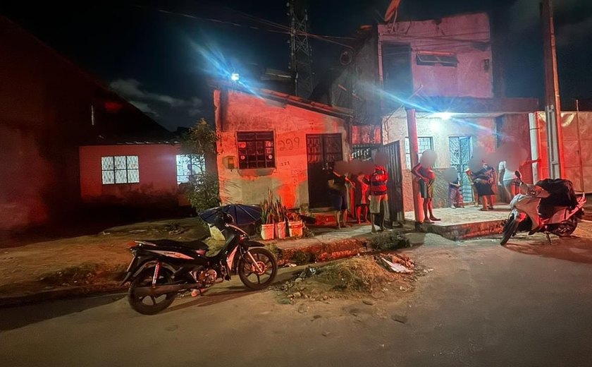 Homem sofre atentado a tiros no Jacintinho; vítima tem antecedentes criminais e histórico de ameaças