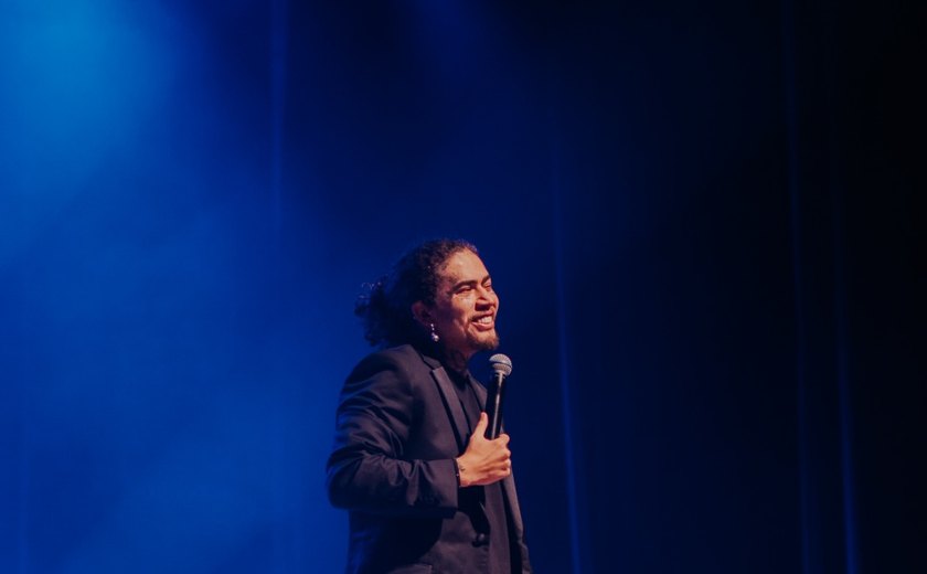 Whindersson Nunes leva turnê “Isso Definitivamente Não É Um Culto” para Arapiraca com apresentação única