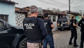 Mãe é presa por corrupção de menores e filha adolescente apreendida por tráfico