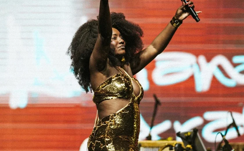 Cantora Adriana Araújo sofre aneurisma cerebral e está em estado gravíssimo