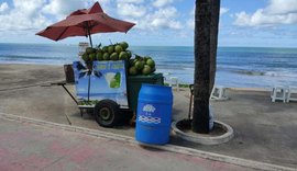 Desenvolvimento Sustentável inicia coleta seletiva de coco na orla de Maceió