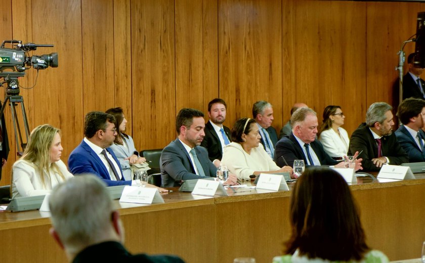 Em reunião com o presidente, Paulo cobra punição dos envolvidos nos atos terroristas