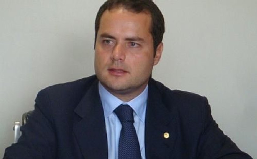 Governador assina ordem de serviço de Centro de Convenções na Barra de São Miguel