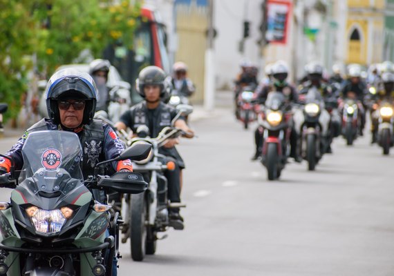 Detran alerta motociclistas em meio a alta de 12% nos atendimentos dos dois principais hospitais do estado