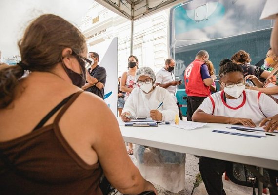 Confira o cronograma do Ônibus da Vacina para a semana de Carnaval