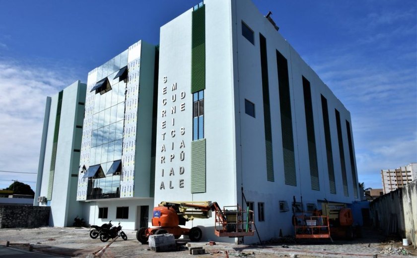 Prefeitura de Maceió entrega reforma do prédio da Secretaria de Saúde