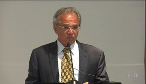 Guedes diz que governo tem obsessão em desonerar e pensa em tributar espaço de pagamento