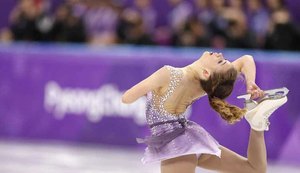 Patinação no gelo: brasileira se classifica e faz história