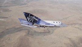 Espaçonave da Virgin Galactic conclui seu primeiro voo com sucesso