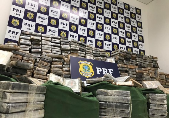 Juiz determina incineração de tonelada de cocaína apreendida em Canapi