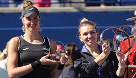 Bia Haddad perde para Simona Halep e é vice no WTA 1000 de Toronto