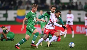 CRB empata sem gols com a Chapecoense, sobe uma posição, mas fica a 3 pontos do Z4