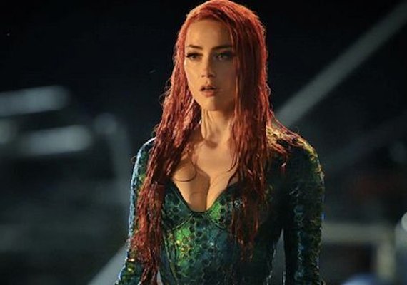 Diretor mostra visual 'sereia' de Amber Heard em filme do Aquaman