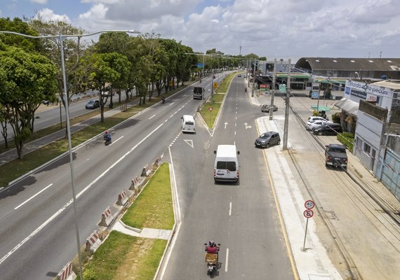 Novo trecho da ampliação da Durval de Goes Monteiro é liberado para o trânsito