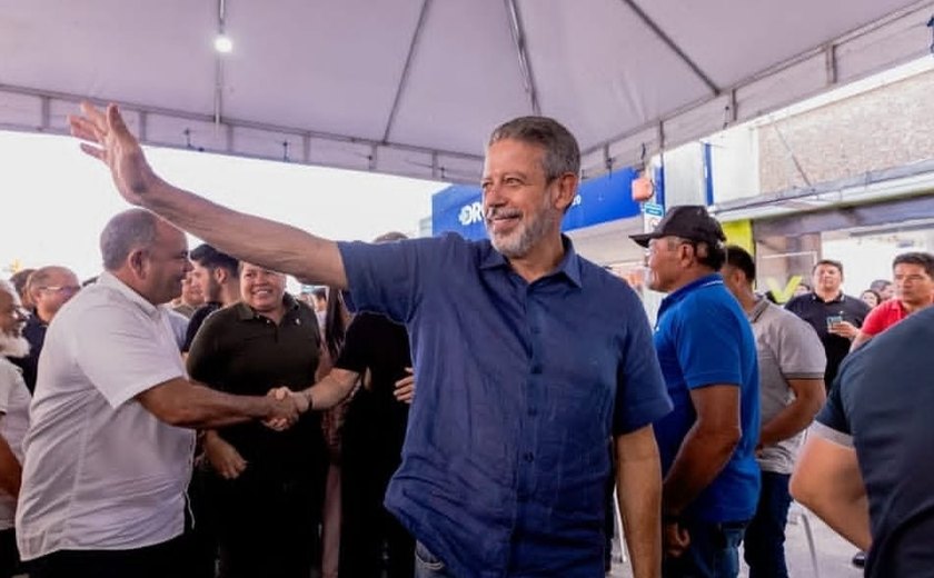 Arthur Lira inaugura obras e anuncia investimentos em Pão de Açúcar, Olho d’Água das Flores, São José da Tapera e Água Branca