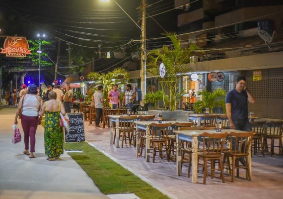 Boulevard e Praça Rex são entregues à população no bairro da Pajuçara