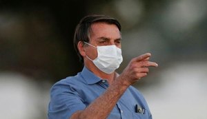 Bolsonaro diz ter 'mofo no pulmão' após Covid-19 e que está tomando antibiótico