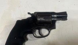 Rotam apreende arma e prende suspeito de participação em homicídio no Pontal da Barra
