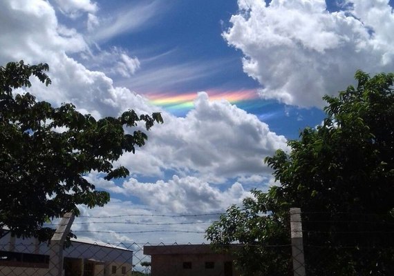 ‘Arco-íris de fogo’ aparece em Arealva e chama a atenção dos moradores