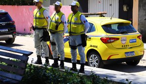 Turista goiano é vítima de roubo e extorsão na Pajuçara