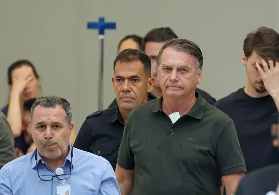 Moraes autoriza internação de Bolsonaro para realização de cirurgia