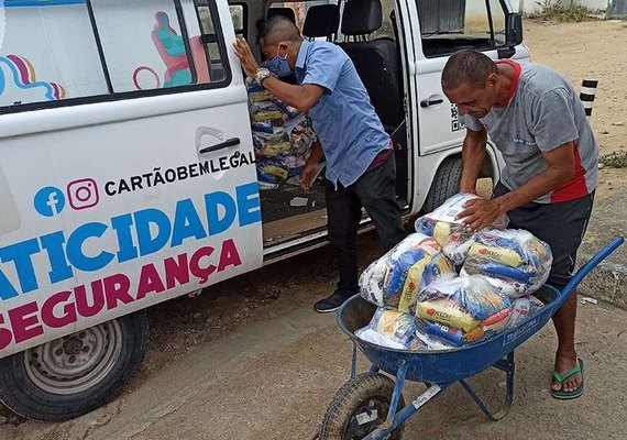 Empresas de ônibus de Maceió doam 100 cestas básicas a instituição de caridade