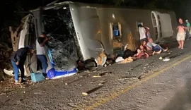 Acidente com ônibus em Pernambuco deixa ao menos 15 mortos