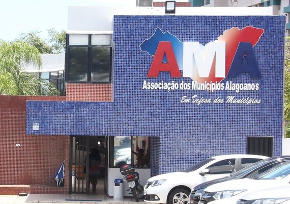 AMA realiza reunião com prefeitos para discutir gestão municipal e novos investimentos