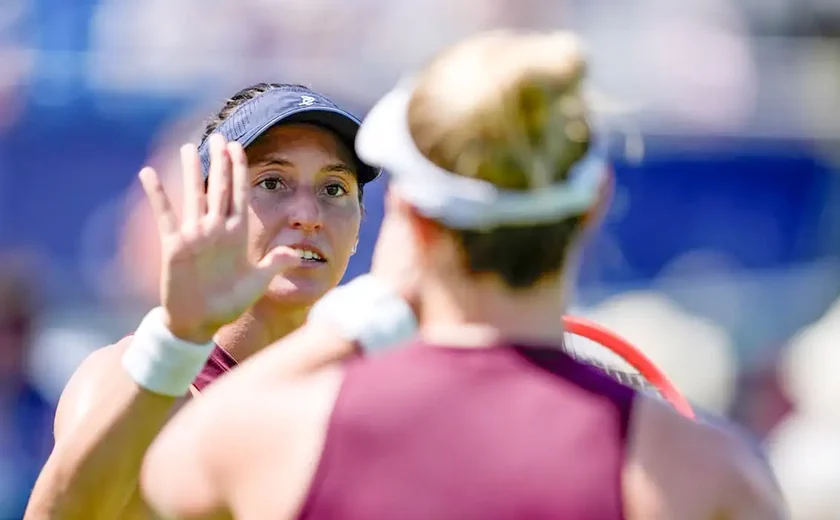 Luisa Stefani avança às oitavas de final nas duplas em Wimbledon