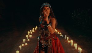 Pastora diz em entrevista que cantora Anitta é comandada e dominada por 'demônios'
