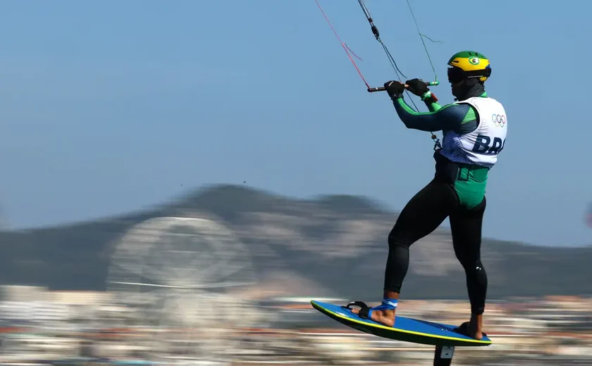 Vela: Bruno Lobo estreia em quarto lugar na Fórmula Kite