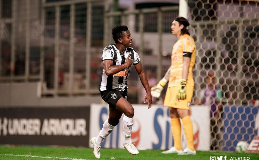 Atlético-MG derrota o Corinthians no Independência