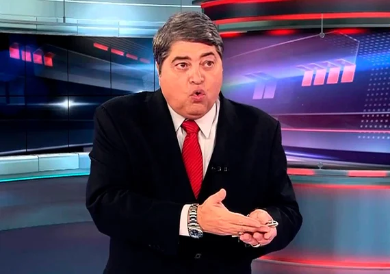 Datena é internado com Covid-19 em São Paulo e faz alerta: 'Não brinque com isso!'