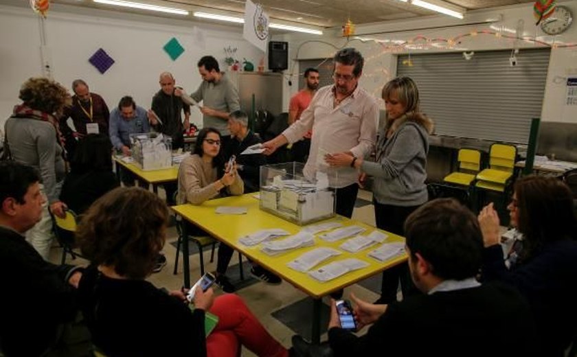 Separatistas conquistam maioria absoluta no Parlamento da Catalunha