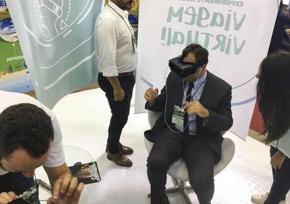 Prefeitura de Maceió lança projeto de realidade virtual em feira de turismo