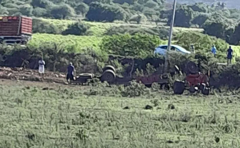 Capotamento de caminhão caçamba deixa motorista morto na Serra das Espias, em Palmeira dos Índios