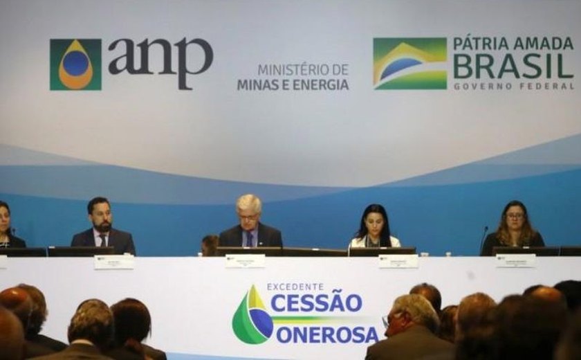 Leilão do pré-sal frustra por atrair apenas Petrobras e chinesas