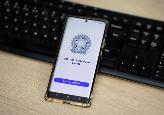 Alagoas abre mais de 4,6 mil novas vagas com carteira assinada em outubro