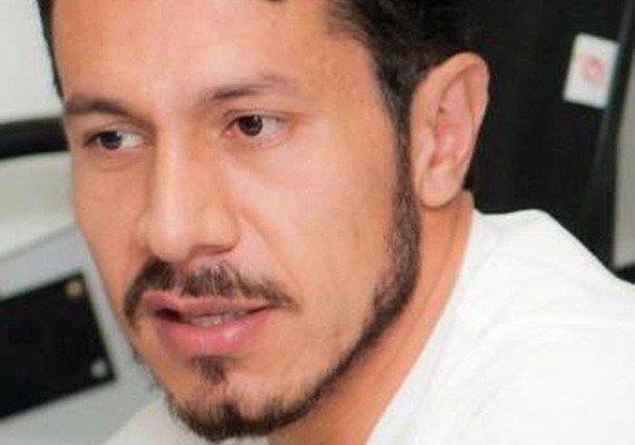 Ex-BBB Rômulo comenta expulsão de Marcos do 'BBB17': 'A vida cobra'