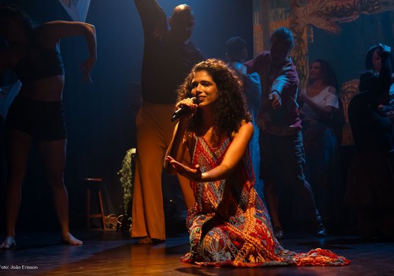 Alagoana finalista de prêmio nacional lidera time de 70 profissionais no espetáculo 'Renascimento'