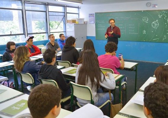 USP abre curso gratuito de astronomia para professores do ensino médio