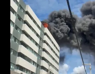 Incêndio atinge cobertura de hotel em Cruz das Almas