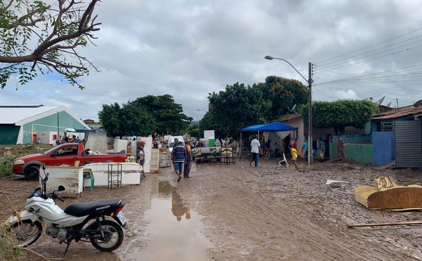 Instituições acolhem desabrigados da enchente em Santana do Ipanema
