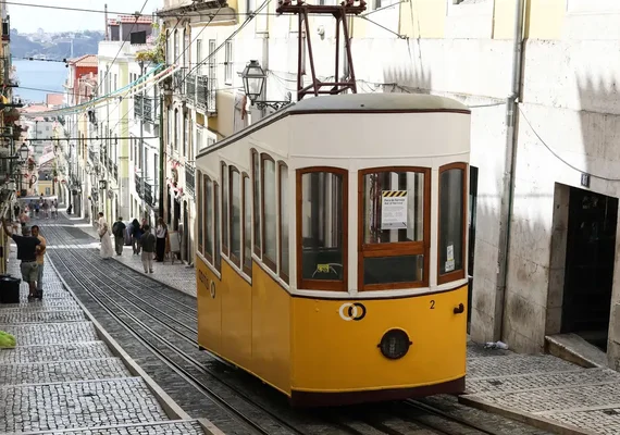 Portugal vai às urnas para eleger presidente neste domingo