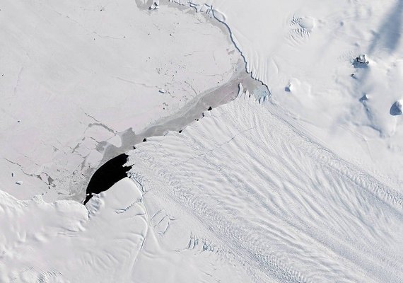 Nasa diz que novo iceberg se desprende de geleira na Antártica