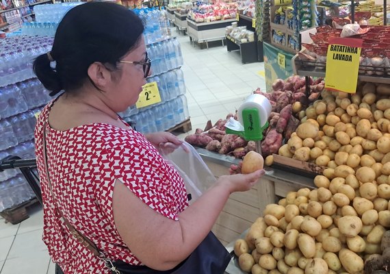 Preço da cenoura aumenta 30% e consumidor opta por outros legumes